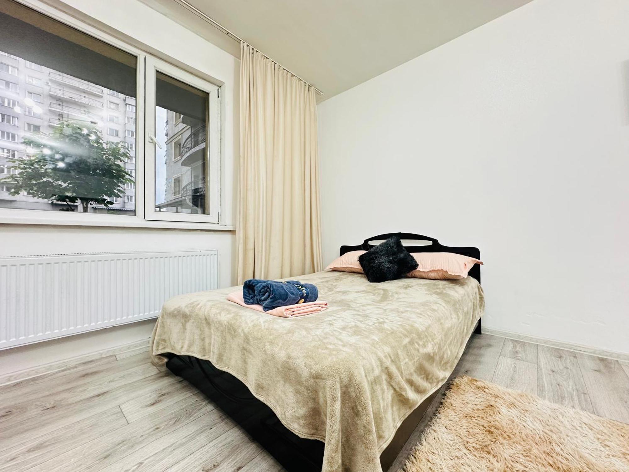 Квартира Для Большой Семьи Almatý Exterior foto